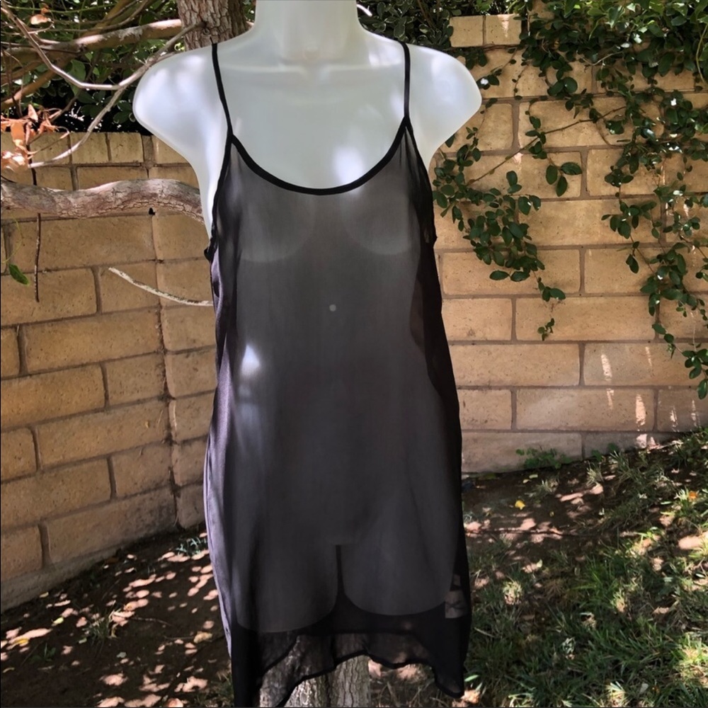 NWT !! Gorgeous sheer layering dress !!! 🖤🖤🖤